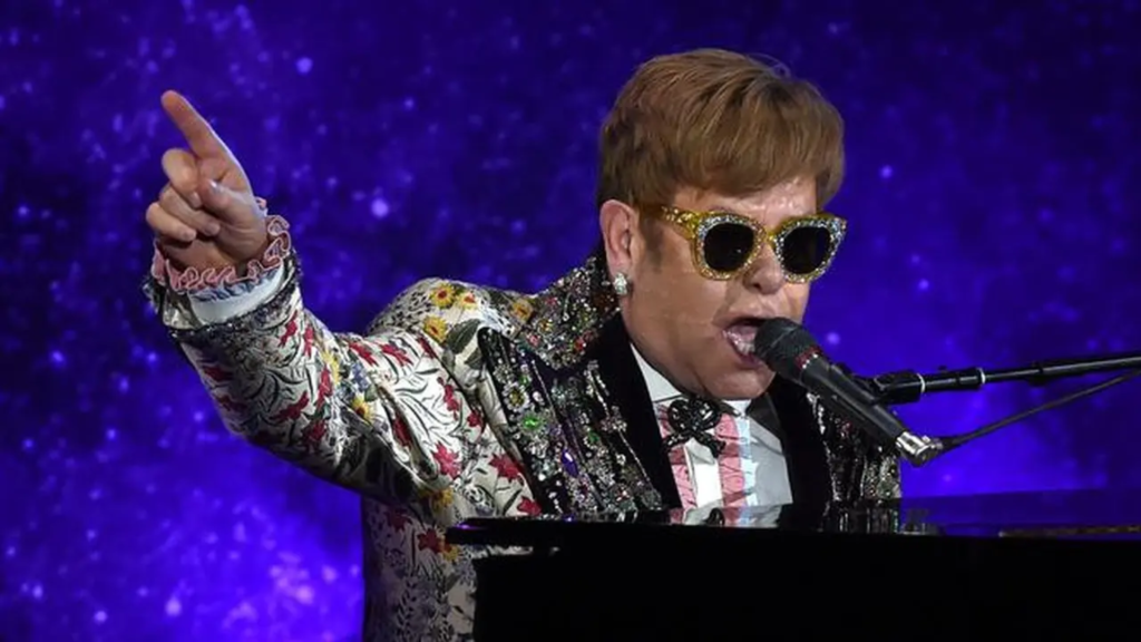 Elton John kini kehilangan penglihatan pada kedua matanya karena infeksi