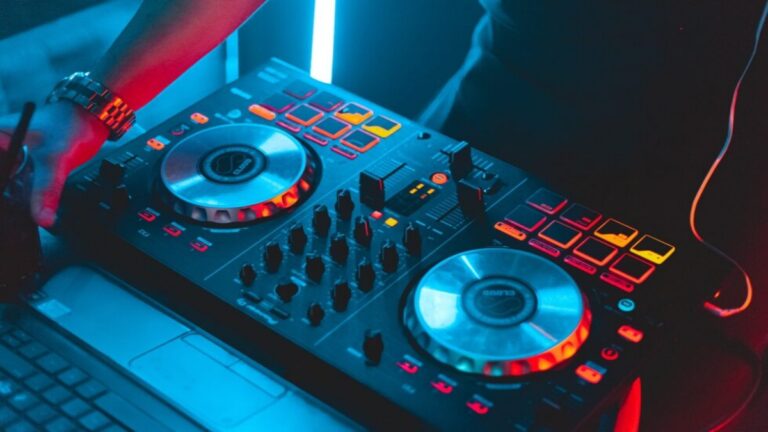 Bagaimana cara connect dan settup DJ controller