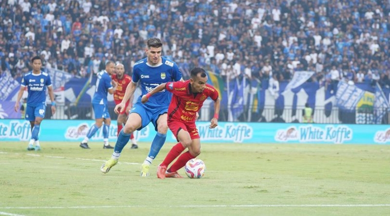 Kerendahan Hati Nick Kuipers Melihat Peluang Persib Bandung Juara BRI Liga 1 2024/2025