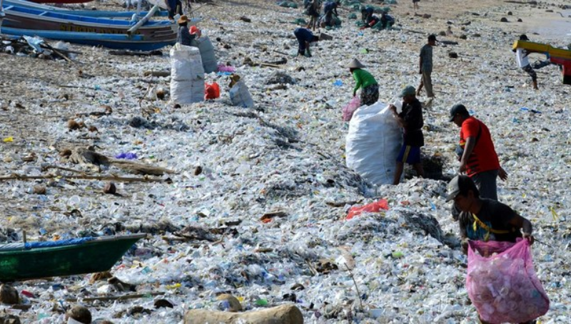 Krisis Sampah Dari Pulai Jawa Di Pantai Bali