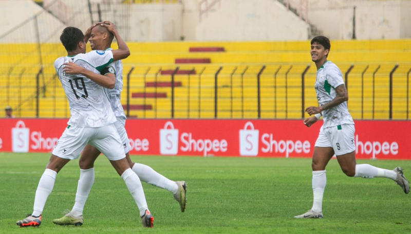 kemenangan telak 3-0 atas PSS Sleman dalam lanjutan Liga 1 Indonesia