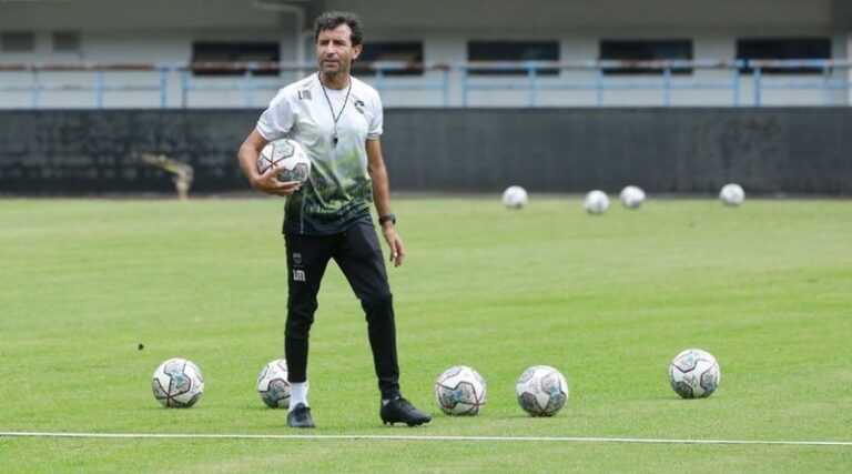 Gugatan Persib Bandung kepada Luis Milla Ditolak CAS, Malah Harus Bayar Gaji Rp300 Juta Lebih Plus Bunga